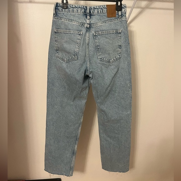 Zara HIGH RISE Z1975 STRAIGHT LEG JEANS - Picture 2 of 3
